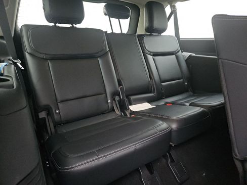 Used 2025 Ford Expedition Max Platinum image 19