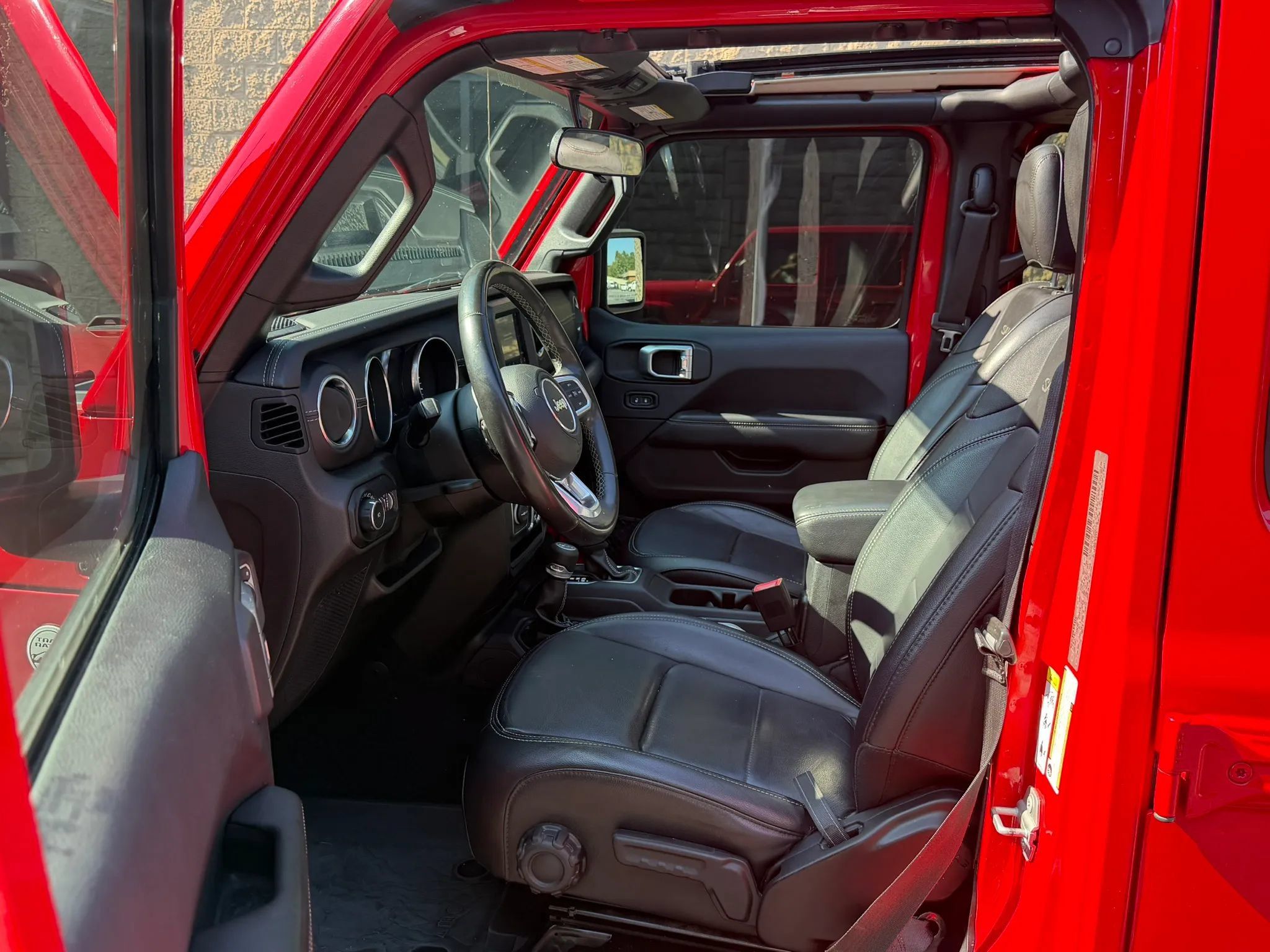 Used 2019 Jeep Wrangler Unlimited Sahara w/ LED Lighting Group AWD/4WD image 20