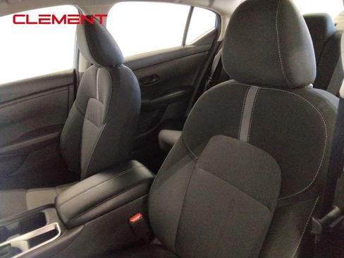Used 2025 Nissan Sentra SV FWD image 28