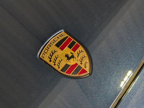 Certified 2024 Porsche Cayenne Turbo AWD/4WD image 13