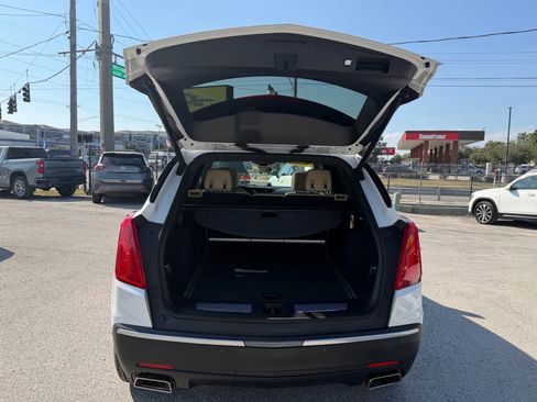 Used 2018 Cadillac XT5 Premium Luxury image 14