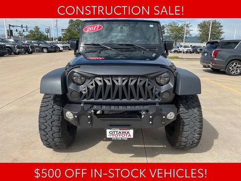 Used 2017 Jeep Wrangler Unlimited Sport w/ Quick Order Package 24S AWD/4WD image 3