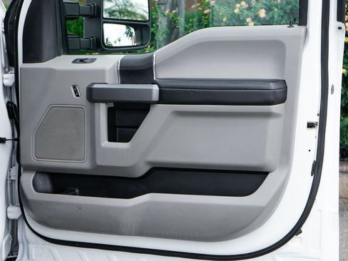 Used 2017 Ford F250 XLT AWD/4WD image 37