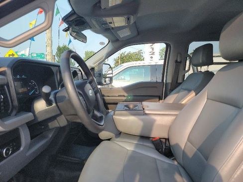 Used 2025 Ford F550 4x4 Crew Cab Super Duty image 9