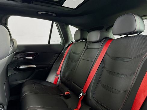 New 2026 Mercedes-Benz GLC 43 AMG 4MATIC image 7