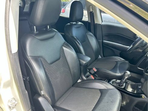Used 2020 Jeep Compass Latitude FWD image 40