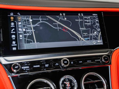 Used 2024 Bentley Continental GT V8 image 27