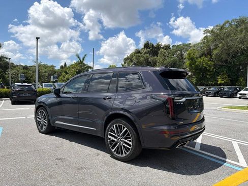 Used 2024 Cadillac XT6 Sport w/ Platinum Package AWD/4WD image 9