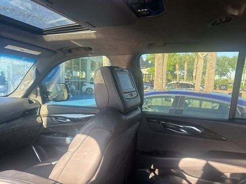 Used 2019 Cadillac Escalade Platinum image 26