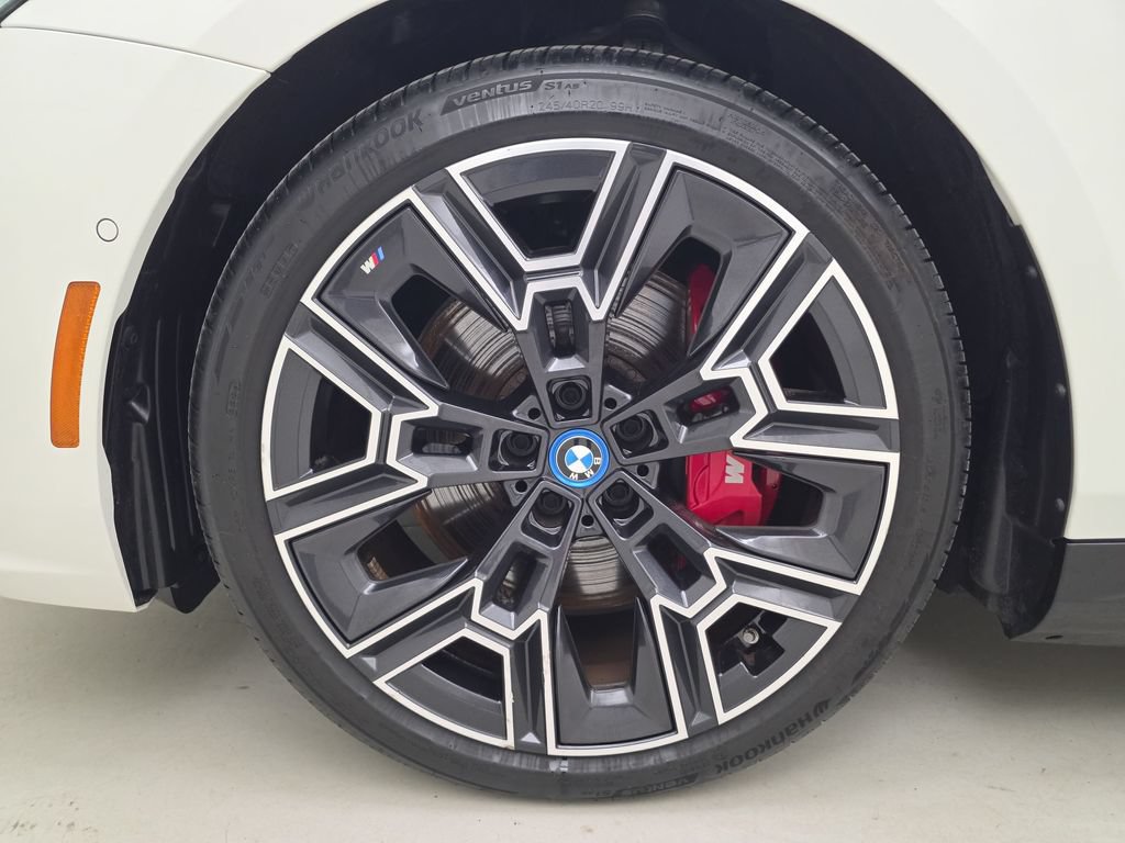 Certified 2025 BMW i5 M60 w/ M Sport Package AWD/4WD image 11