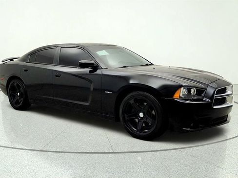 Used 2014 Dodge Charger R/T RWD image 3