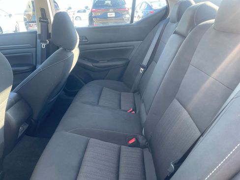 Used 2025 Nissan Altima 2.5 SV FWD image 25