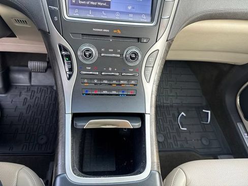 Used 2020 Lincoln Nautilus Reserve AWD/4WD image 26