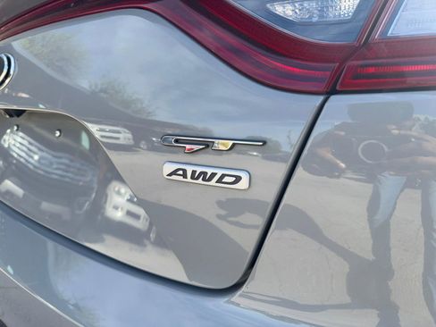 Used 2018 Kia Stinger GT2 AWD/4WD image 9