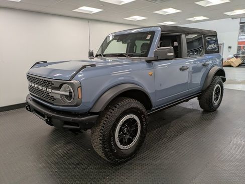 Used 2024 Ford Bronco Badlands image 1