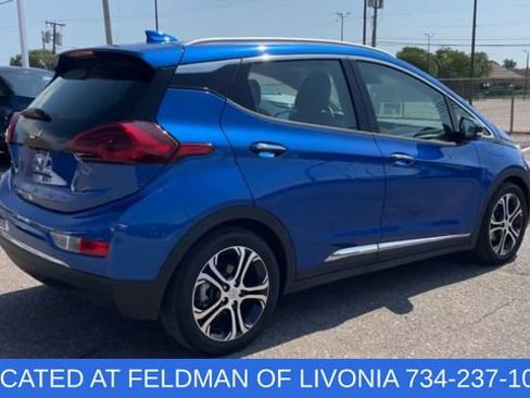 Used 2021 Chevrolet Bolt Premier w/ Infotainment Package FWD image 8