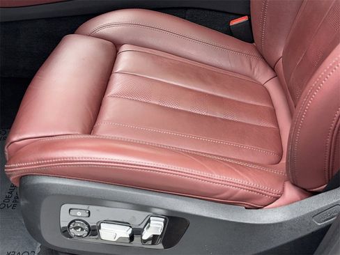 Used 2022 BMW X6 xDrive40i w/ Executive Package image 39