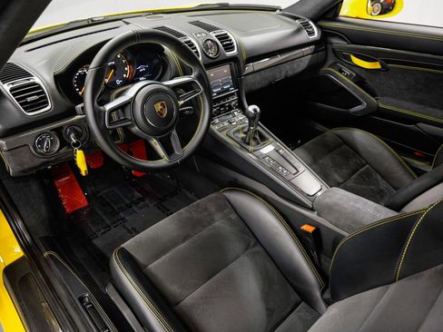 Used 2016 Porsche Cayman GT4 RWD image 9