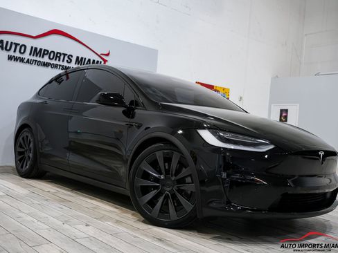 Used 2022 Tesla Model X Plaid image 29