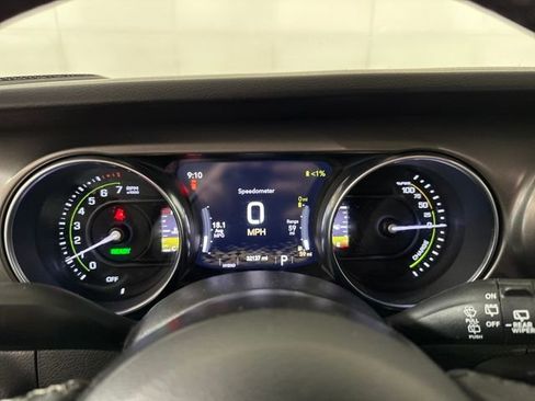 Used 2023 Jeep Wrangler Unlimited w/ Cold Weather Group image 17