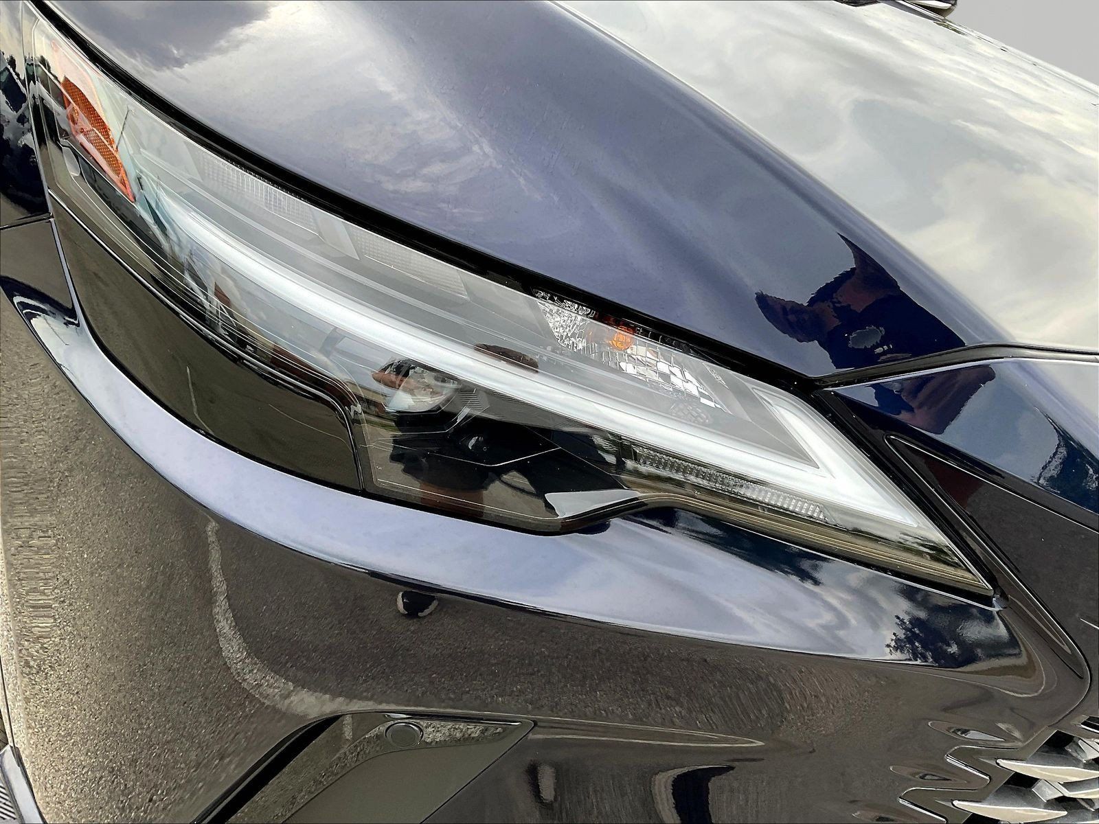 Used 2025 Lexus RX 350 Premium w/ Accessory Package (Z1) FWD image 32
