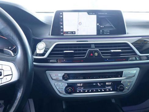Used 2018 BMW 750i RWD image 24