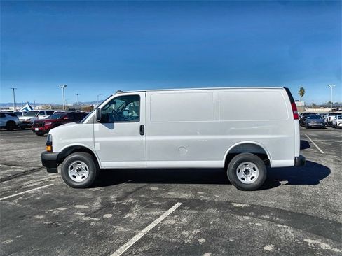 New 2025 Chevrolet Express 2500 Work Van image 3
