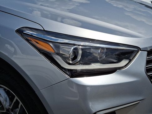 Used 2017 Hyundai Santa Fe Limited AWD/4WD image 12