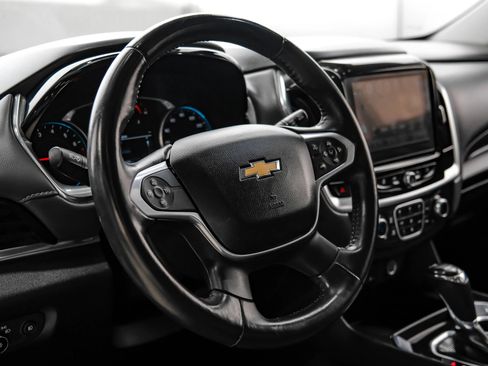 Used 2018 Chevrolet Traverse LT FWD image 19