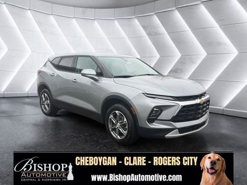 Used 2025 Chevrolet Blazer LT AWD/4WD image 21