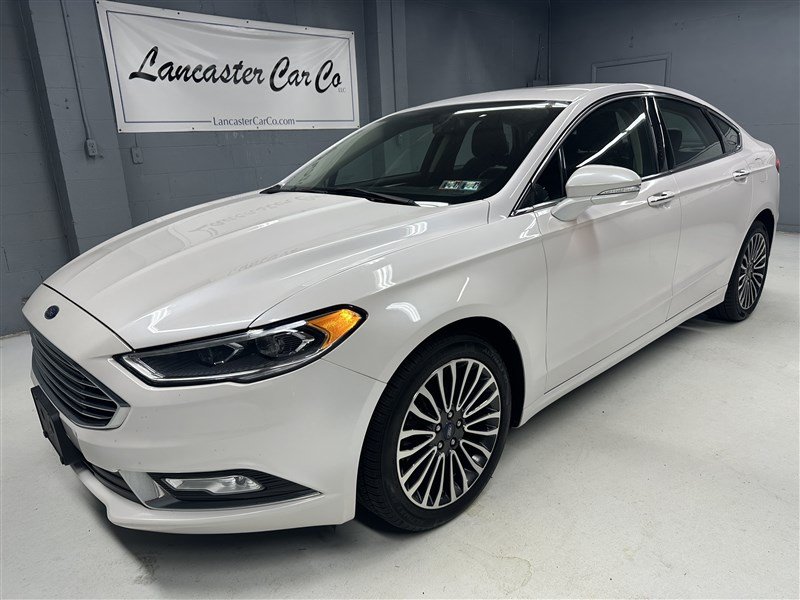 Used 2017 Ford Fusion SE w/ Equipment Group 202A AWD/4WD image 1