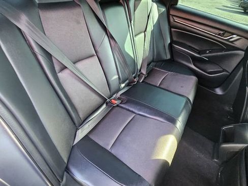Used 2018 Honda Accord Sport image 17