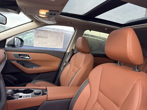 New 2026 Nissan Rogue Platinum image 22