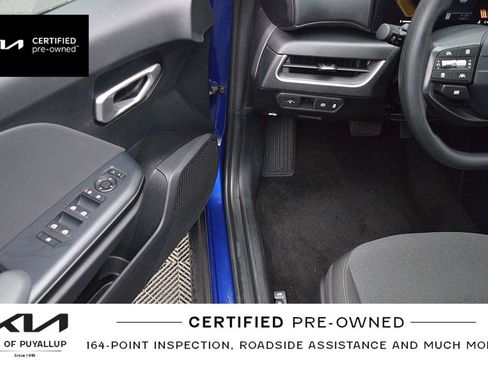 Used 2025 Kia K4 LXS image 28