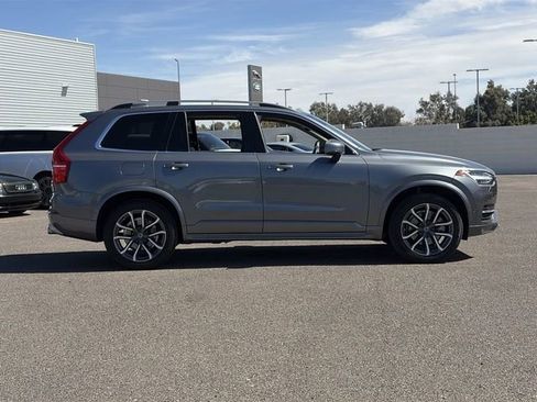 Used 2019 Volvo XC90 T5 Momentum w/ Protection Package Premier image 6