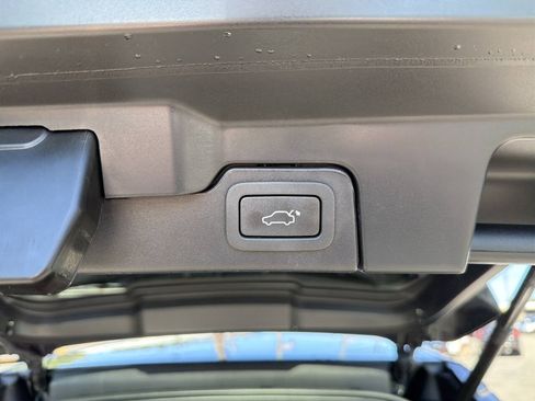Used 2013 Land Rover Range Rover Evoque Dynamic AWD/4WD image 9
