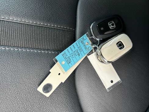Used 2024 Honda Pilot Touring image 27