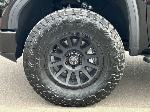 Used 2021 GMC Sierra 1500 AT4 w/ AT4 Premium Package AWD/4WD image 33