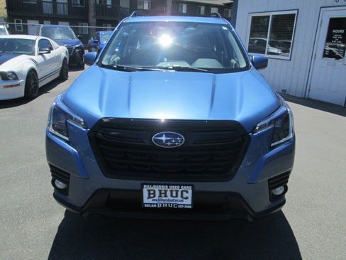 Used 2023 Subaru Forester Premium AWD/4WD image 2