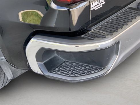 Used 2024 GMC Sierra 1500 SLE image 17