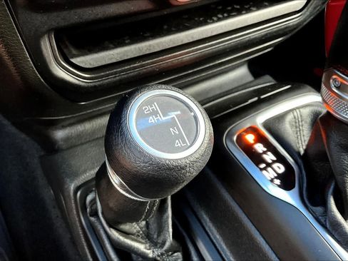 Used 2021 Jeep Wrangler Sport image 35