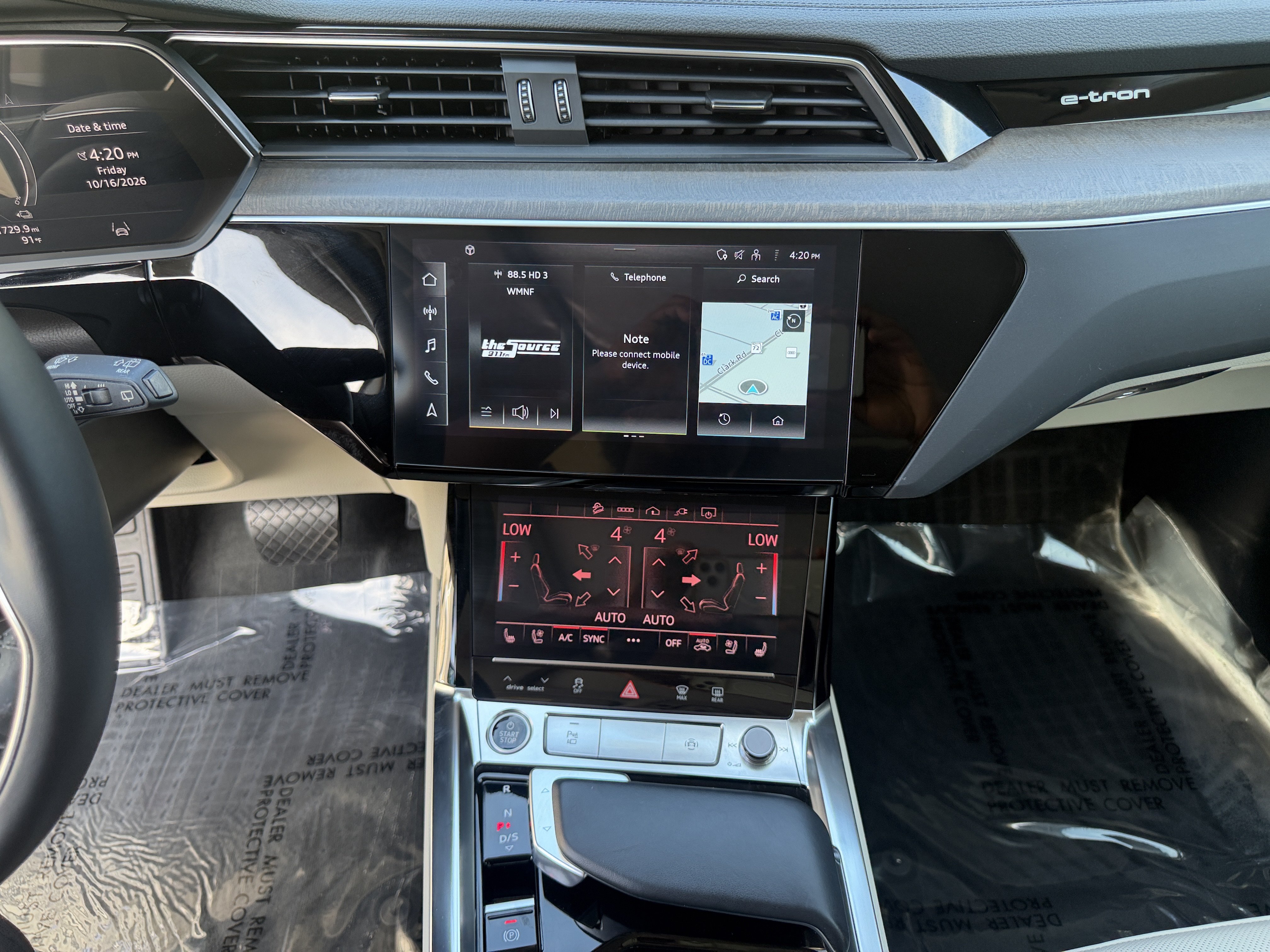 Used 2024 Audi Q8 e-tron Premium Plus w/ Premium Plus Package AWD/4WD image 24