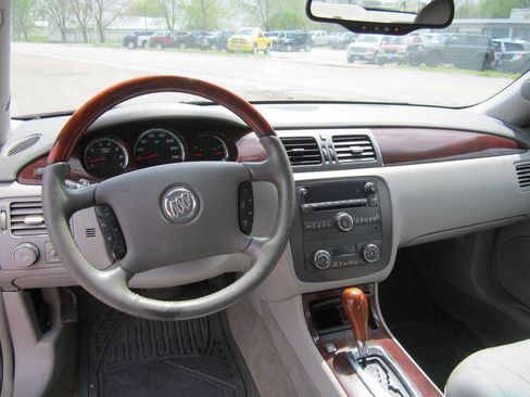 Used 2009 Buick Lucerne CXL w/ Driver Confidence Package image 10