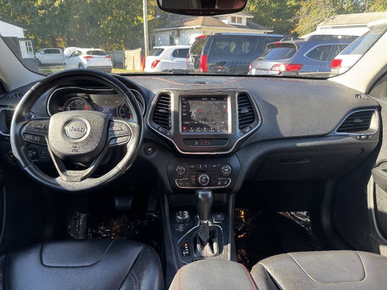 Used 2019 Jeep Cherokee Trailhawk w/ Comfort/Convenience Group AWD/4WD image 22