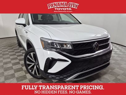 Used 2023 Volkswagen Taos SE w/ Panoramic Sunroof Package