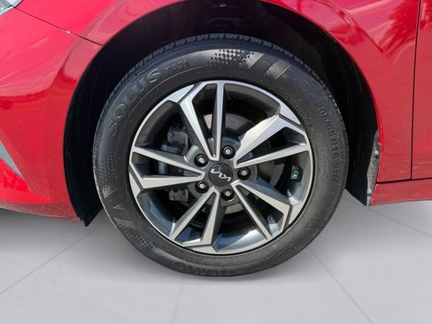 Used 2024 Kia Forte LXS FWD image 9