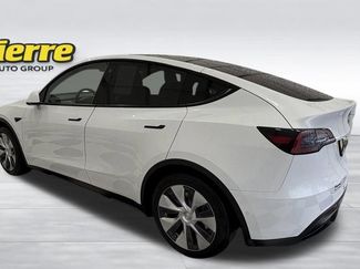 Used 2021 Tesla Model Y 2WD video 2
