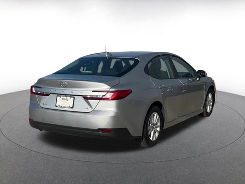 Used 2025 Toyota Camry LE image 12