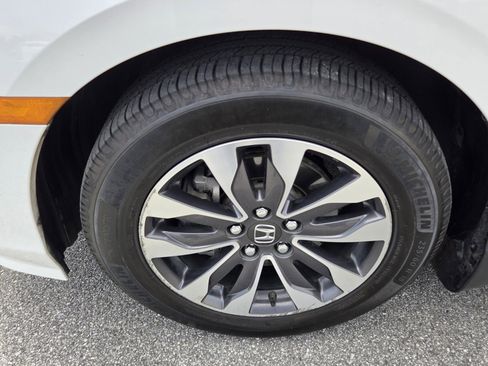 Used 2021 Honda Odyssey EX-L image 10