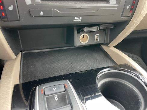 Used 2019 Honda Pilot Touring image 13